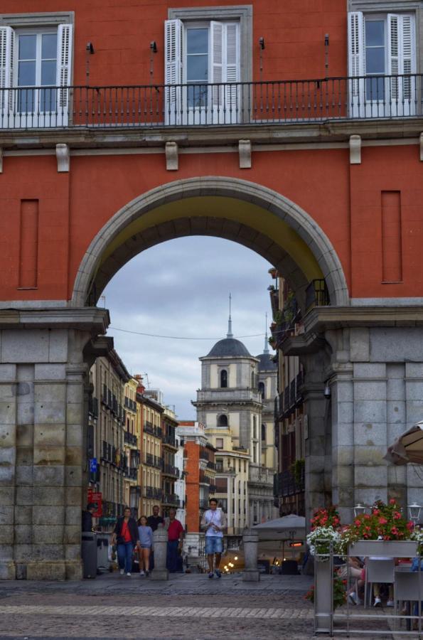 Apartamento Plaza Mayor Attic En Madrid Exterior photo